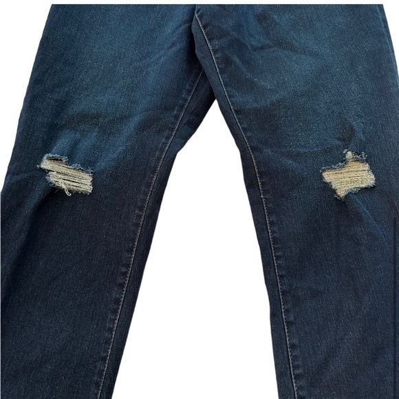 Express NWT Slim Super High Rise Distressed Ripped Knees Jeans SHORT - Picture 3 of 7